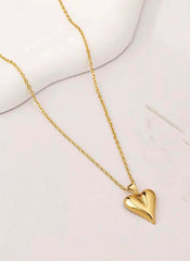 heart pendant necklace